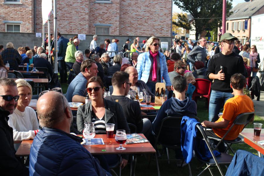 Het was echt genieten van de zon op het terras © Adinda Meurrens en Rachel Van Hoof