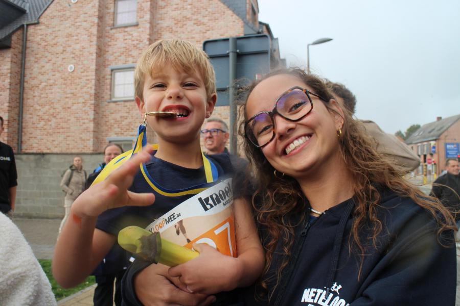 De mama is ook fier op de behaalde medaile © RvH