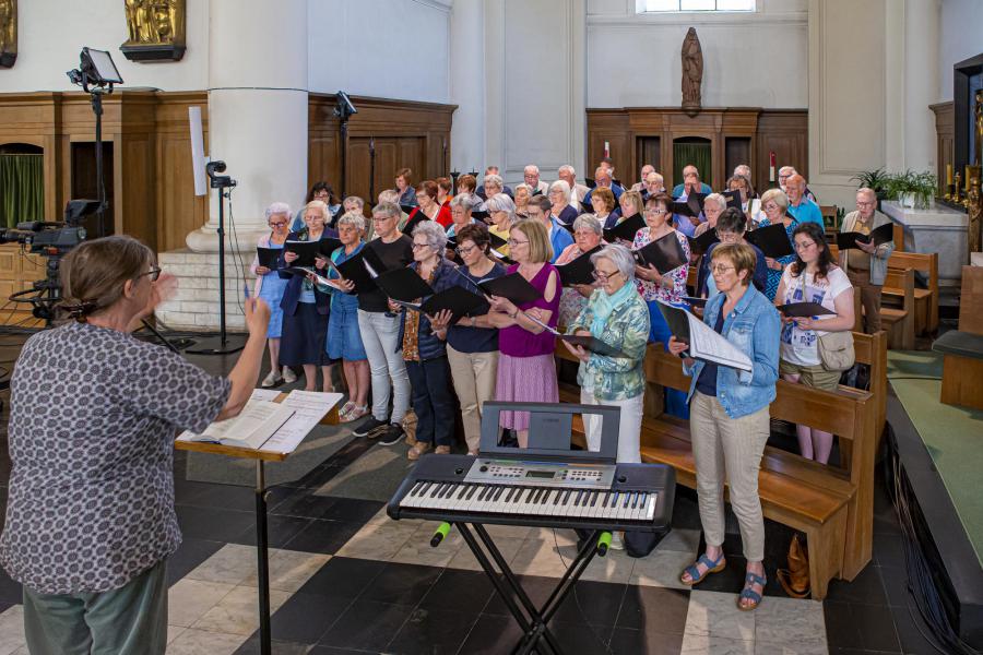 Repetitie 2de TV-mis © Danny Louwet