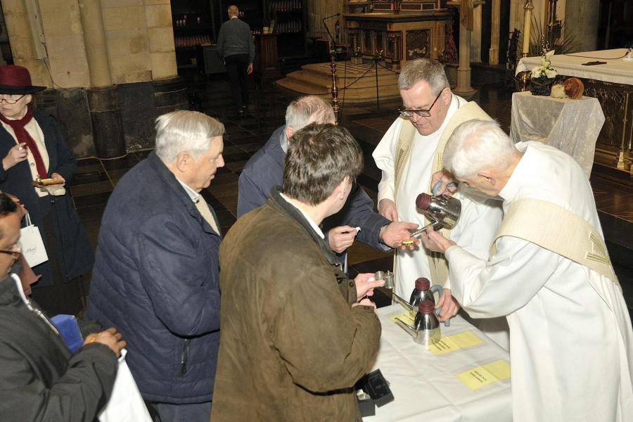 Verdeling van de Heilige Oliën © dekenaat Tongeren