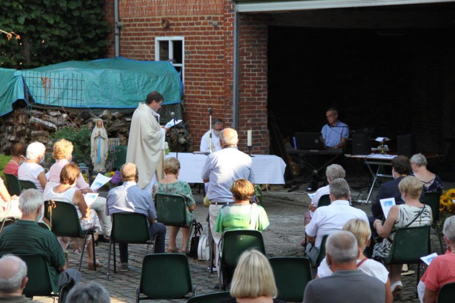 Openluchtviering Okegem © Giovanni Neckebroeck - Ninofmedia