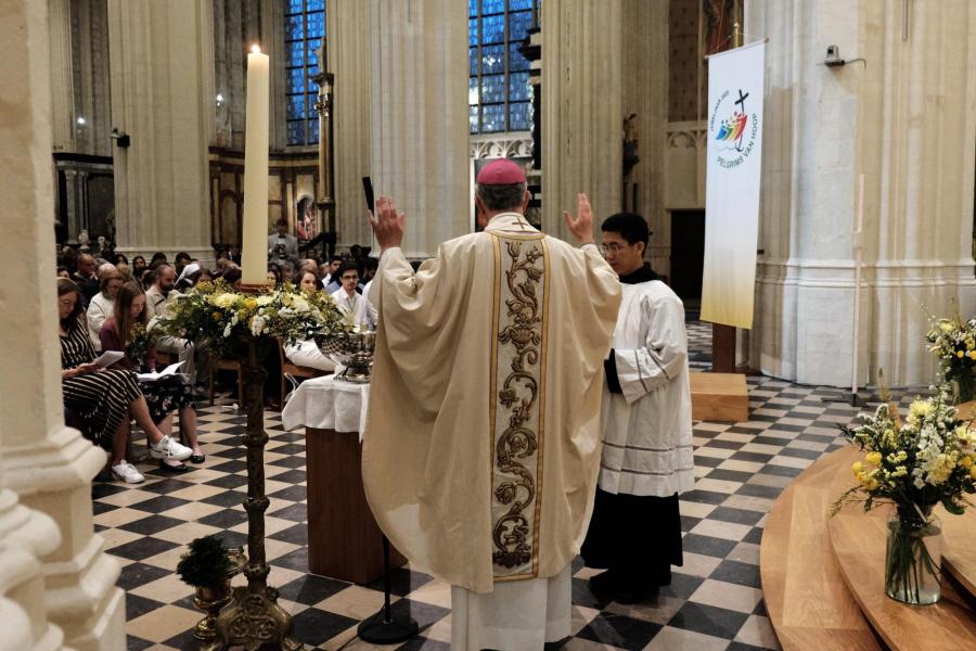 Paasnacht in de Leuvense Sint-Pieterskerk 2025 © Pastorale zone Leuven aan de Dijle