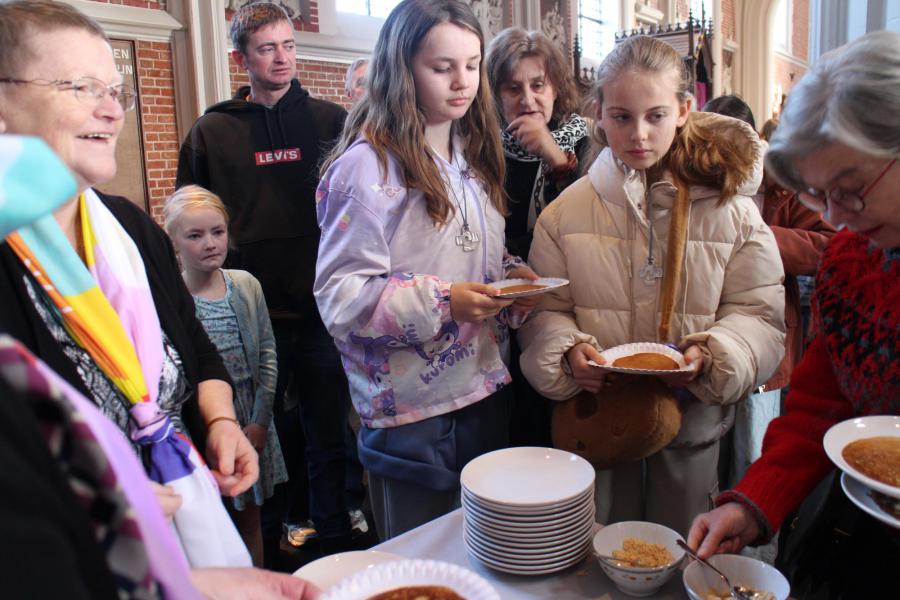 Aanschuiven voor een pannenkoek © RvH