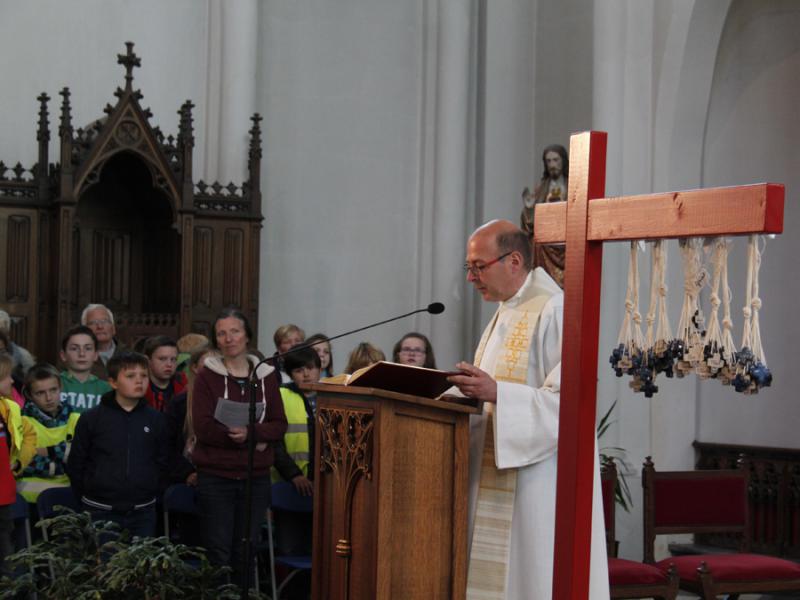 Vormselvoorbereiding  in de St Willibrorduskerk in Wulpen 
