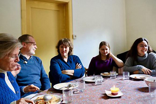 Gesprek in Poverello © Sr. Bep