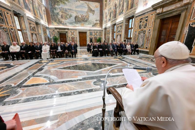 De ca. 75 leden van Pro Petri Sede werden ontvangen in de Clementinazaal  © Vatican Media