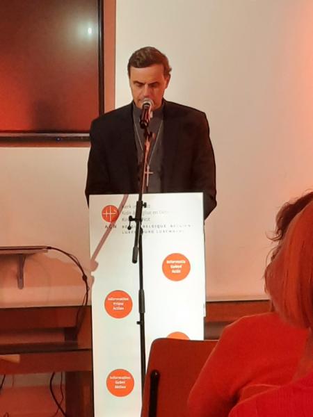 Mgr. Terlinden op 'Red Wednesday' in Leuven. 
