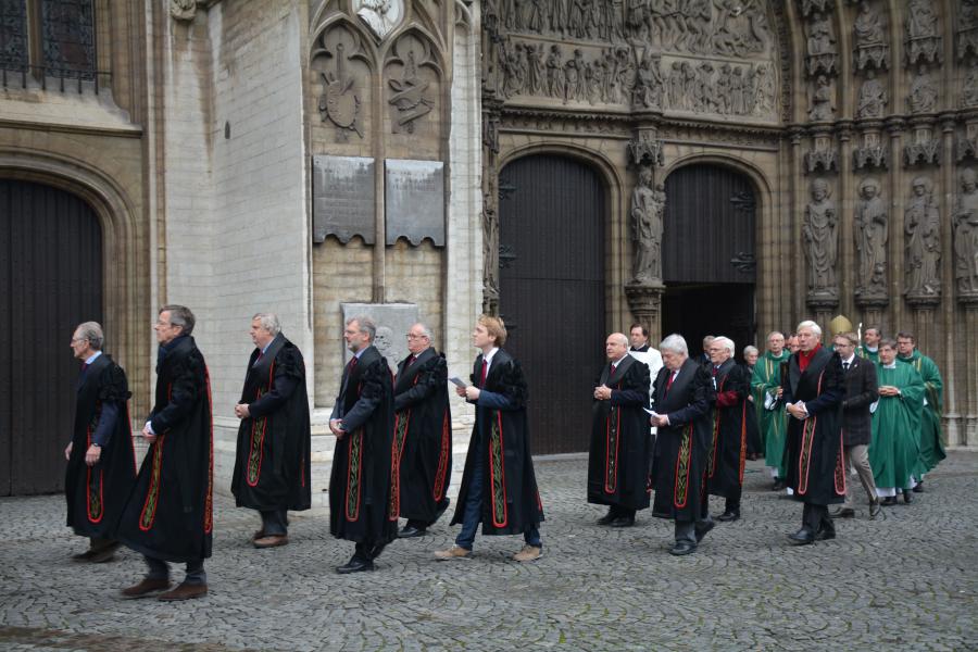 Processie naar de Heilige Deur van de Barmhartigheid © Karin Aernout