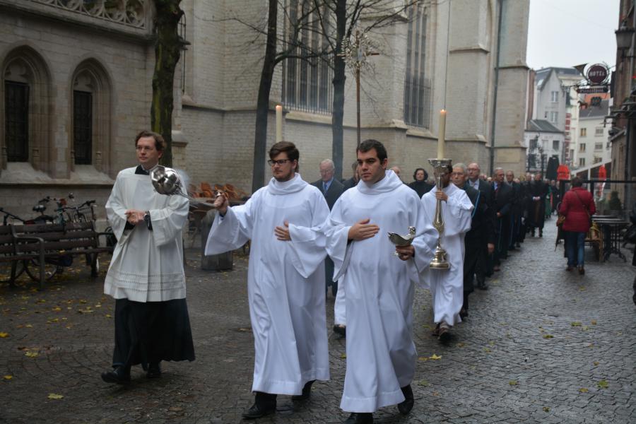 Processie naar de Heilige Deur van de Barmhartigheid © Karin Aernout