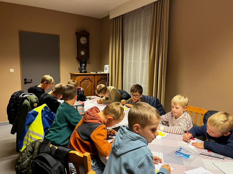 Samen knutselen is plezant © RvH