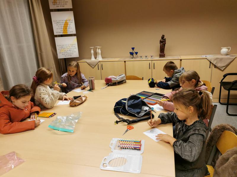 Samen knutselen is plezant © RvH