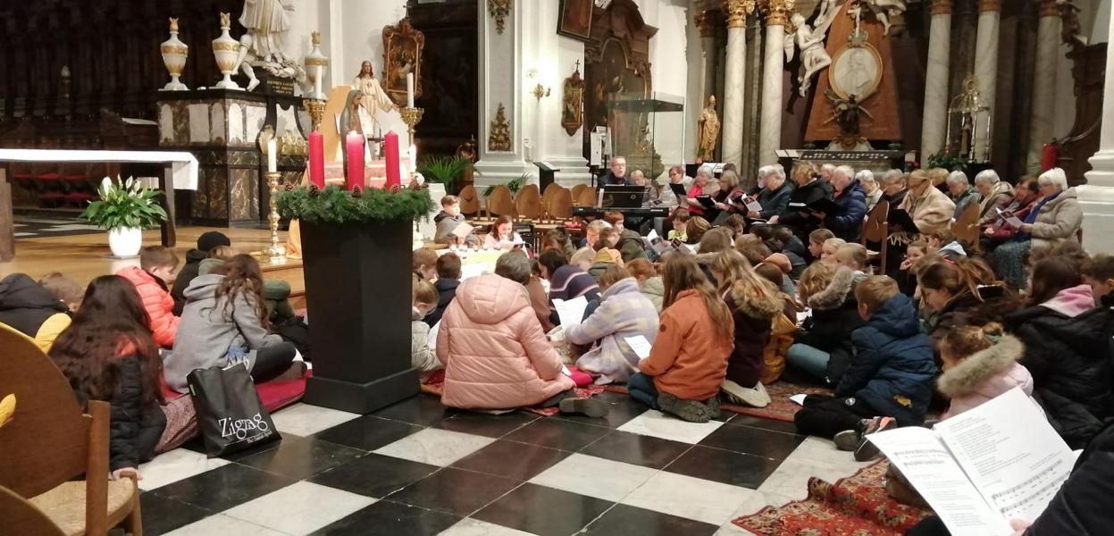 Taizé-viering met vormelingen © Tim Van Nieuwenhove