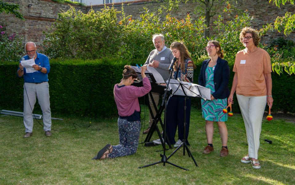 Swingend mini-concertje vanuit de Dienst Zorgpastoraat 