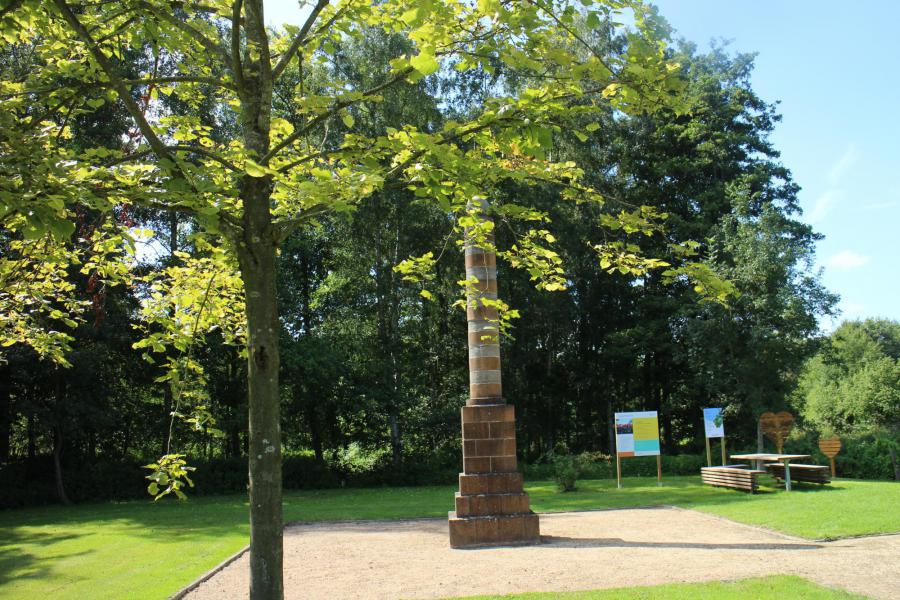 De Troostplek, midden in het groen © RvH