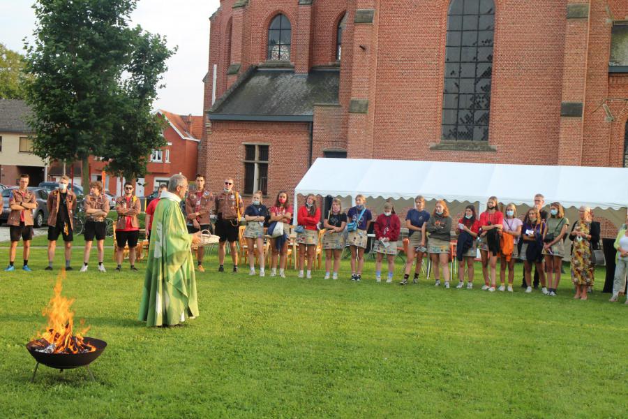 De viering ging verder op de kerkweide © RvH