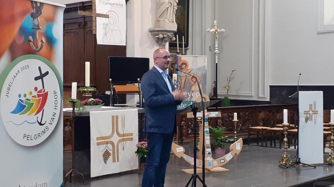 welkom door deken Herbert © dekenaat Eeklo
