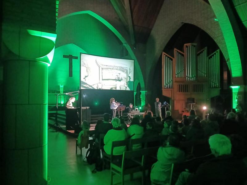 Zandtovenaar op bezoek 