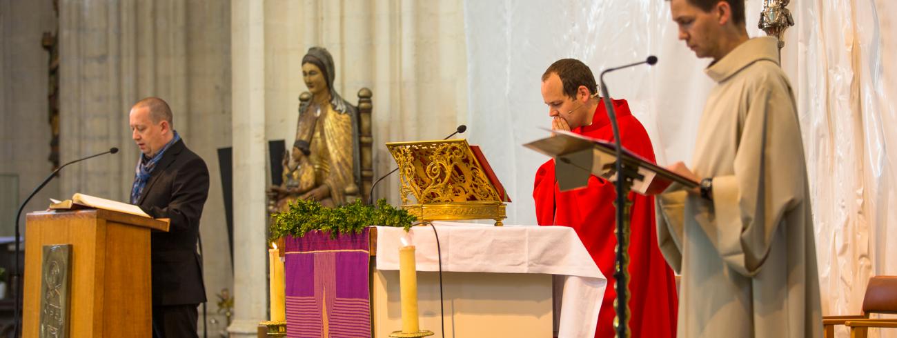 We beantwoorden het Woord van de Heer met zang, geloofsbelijdenis en gebed © Arnoud Verheyden