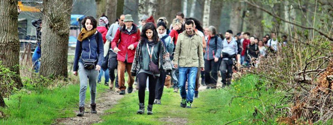 Frans' hike, een wandeltocht door Syriërs in Nederland ter nagedachtenis van pater Frans van der Lugt. © Shadan Alhamwy