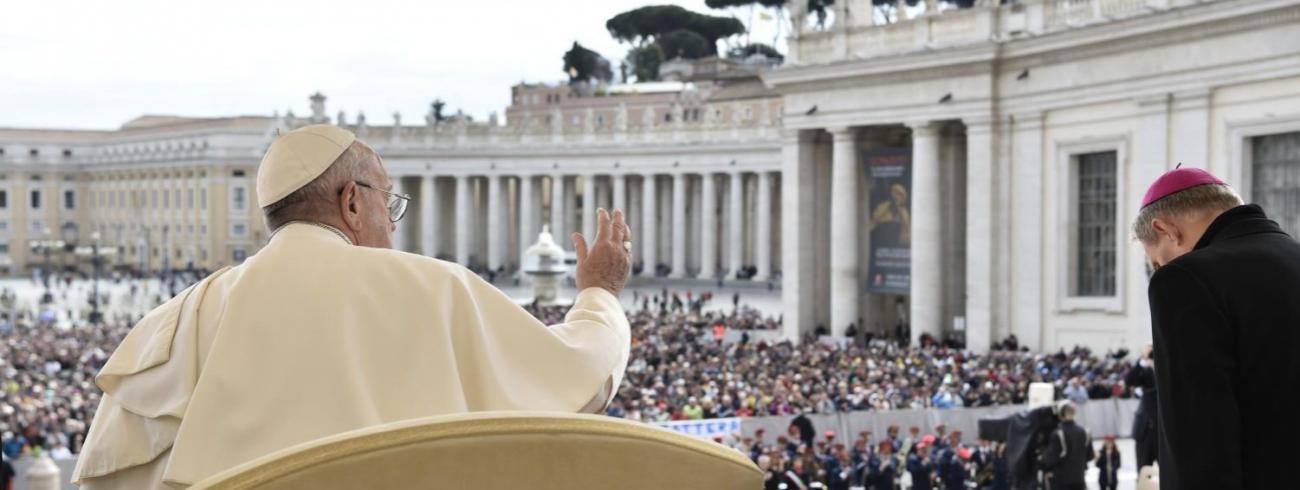 Paus Franciscus tijdens zijn catechese over het Onzevader op de algemene audiëntie van woensdag 27 maart 2019 © VaticanMedia