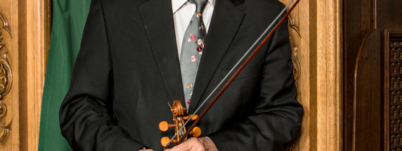Voor Sigiswald Kuijken is Bach de synthese van alles wat mooi is in de muziek. “De ervaring van zijn muziek brengt je op het punt waar de taal breekt, zoals Kierkegaard het zo prachtig uitdrukte. Dat is waar alle grote kunst begint.” © rr