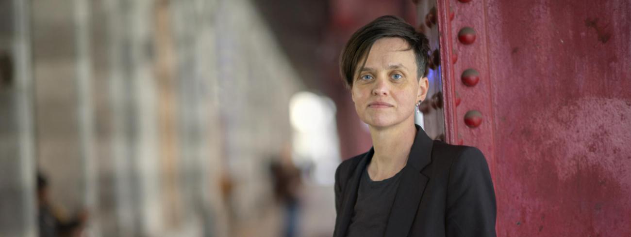 “Als je er grondig over nadenkt, is het vastleggen van gemeenschappelijke waarden een wankel en enigszins utopisch project.  Maar de tastbare voordelen van de Europese samenwerking moeten we echt meer in de verf zetten”, vindt Heleen Touquet. © Ilse Prinsen