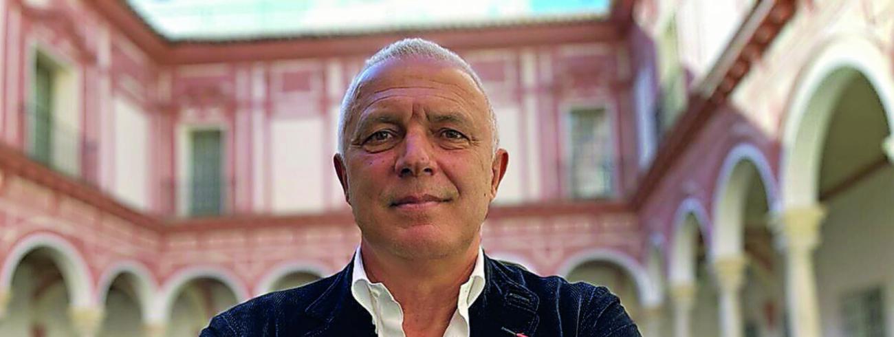 “Studenten aanmoedigen zich te conformeren aan het ‘evangelie van de samenleving’,  druist in tegen alles wat opvoeding moet zijn: de maatschappelijke assumpties kritisch benaderen  en een betere wereld bedenken”, vindt Nuccio Ordine. © rr
