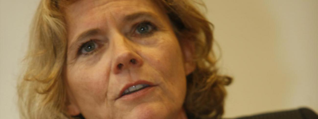 “Mijn ontvoerders toonden geen greintje interesse in mijn stukken”, getuigt Florence Aubenas.  “Een pijnlijke vaststelling voor iemand die altijd heeft geloofd in de verhevenheid van haar opdracht.” © rr