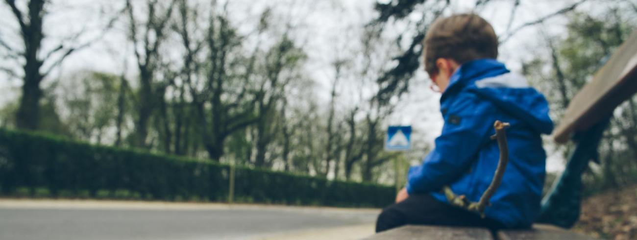 Ook ouders in armoede willen meestal het beste voor hun kind. Ze zijn alleen verwikkeld in een spiraal van gebrek  en sociale uitsluiting en slagen er niet op eigen kracht in die te doorbreken. © Pixabay