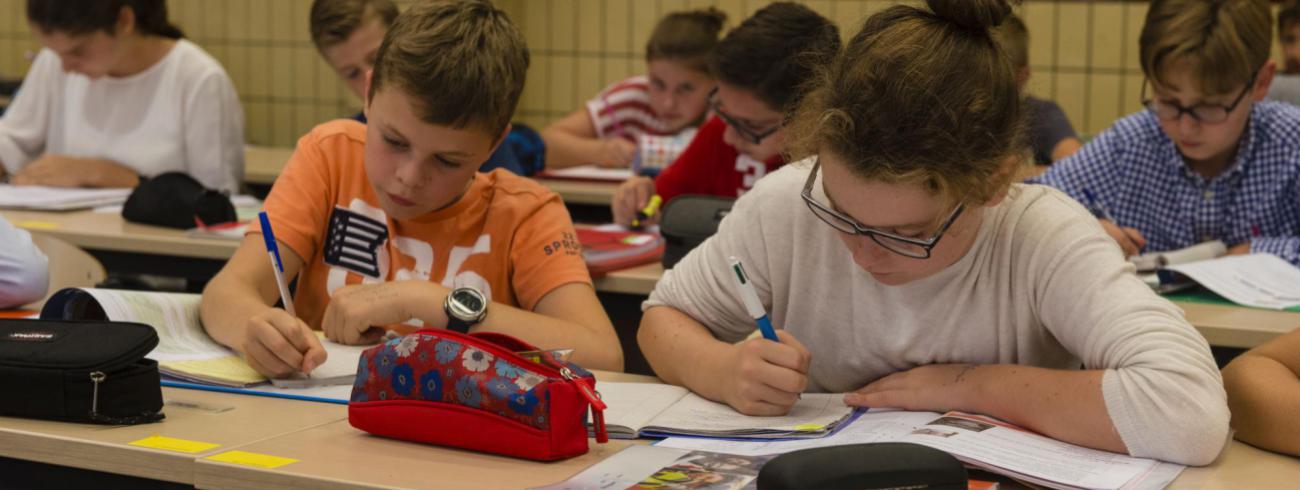 Door artikel 24 voor wijziging vatbaar te verklaren, maakte de Kamer een opening voor het afschaffen van de plicht  om op school een levensbeschouwelijk vak te volgen. De Senaat oordeelde anders.  © Kleinseminarie Roeselare