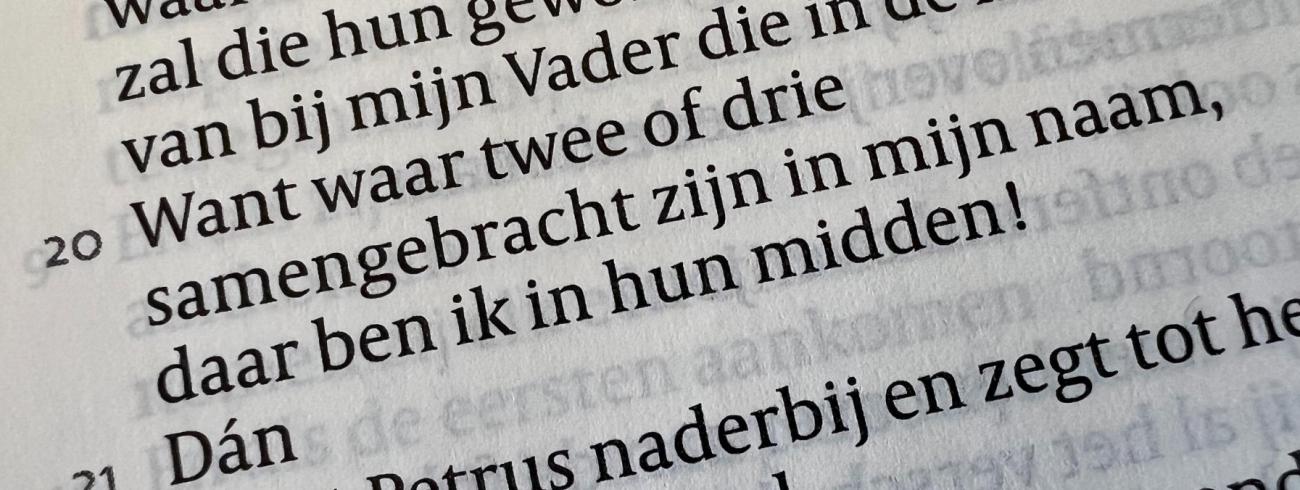 Matteüs 18:20 © Café Emmaüs