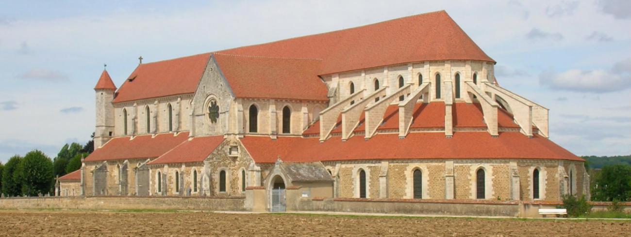 De kerk van de abdij van Pontigny doet dienst als kathedraal van de territoriale prelatuur Mission de France.  © LPLT