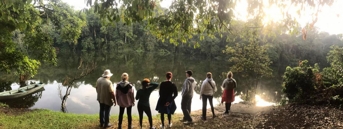 Aan het kratermeer. © The Uganda nurses 2019