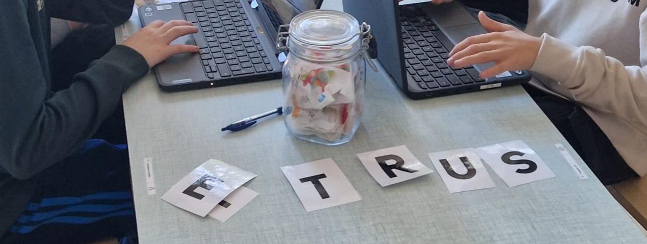 Op zoek naar antwoorden om de code van het slot te kraken 