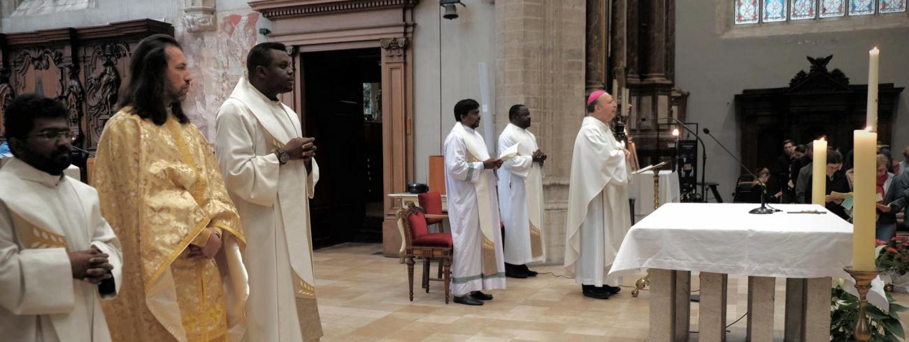 Pauselijke nuntius Mgr Franco Coppola op bezoek in Sint-Kwinten © Pastorale zone Leuven aan de Dijle