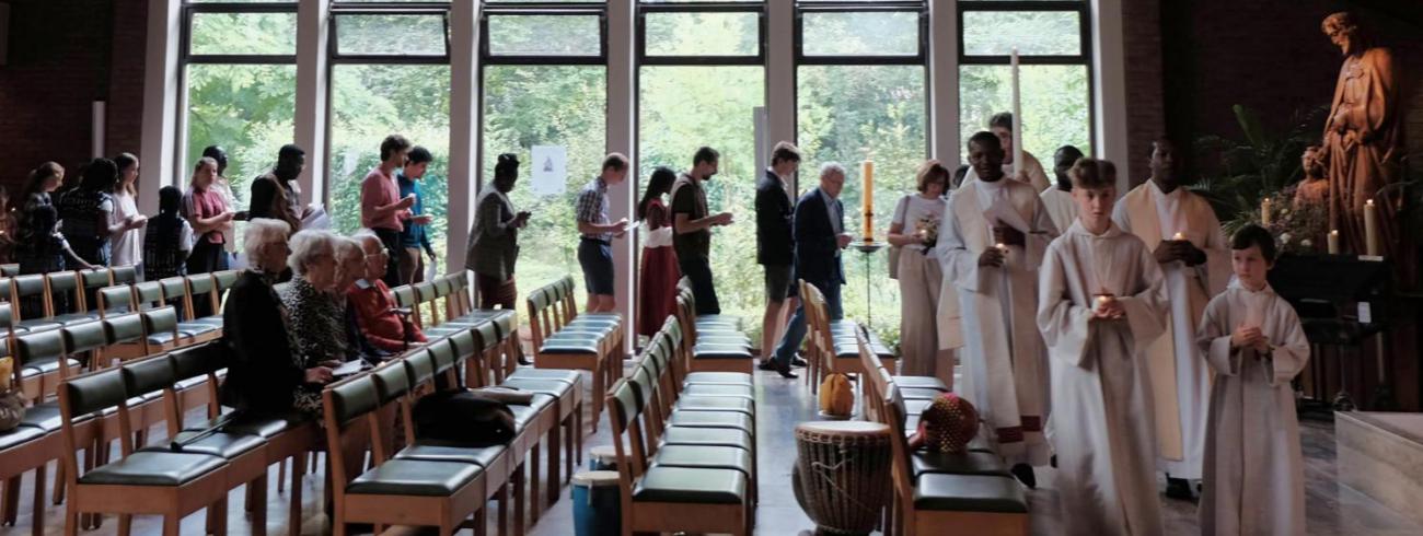 De Sint-Jozefsgemeenschap viert samen met de Afrikaanse en Italiaanse gemeenschappen Onze-Lieve-Vrouw-ter-Koorts © Pastorale zone Leuven aan de Dijle