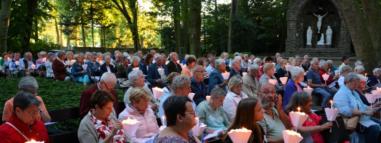 Mariagrot Kleit © Parochie Maldegem