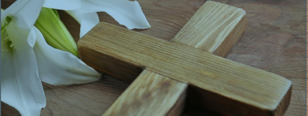 Eucharistieviering voor vrede in de Sint-Quintinuskathedraal 
