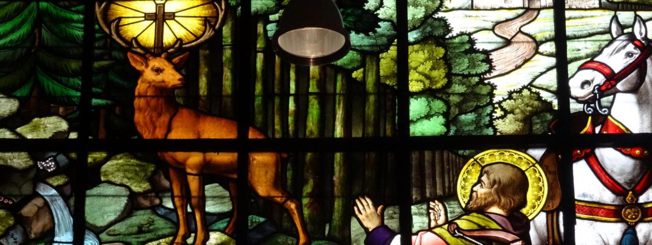 Hubertus en het hert - Glasraam Sint-Pieterskerk Turnhout © Jan Verheyen