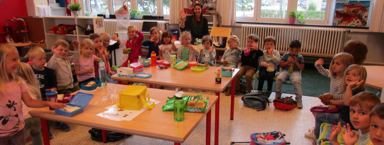 Nu draait ook onze kleuterschool op volle toeren……. 