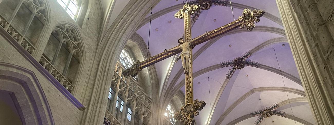 Triomfkruis Sint-Martinuskerk Halle  © jh