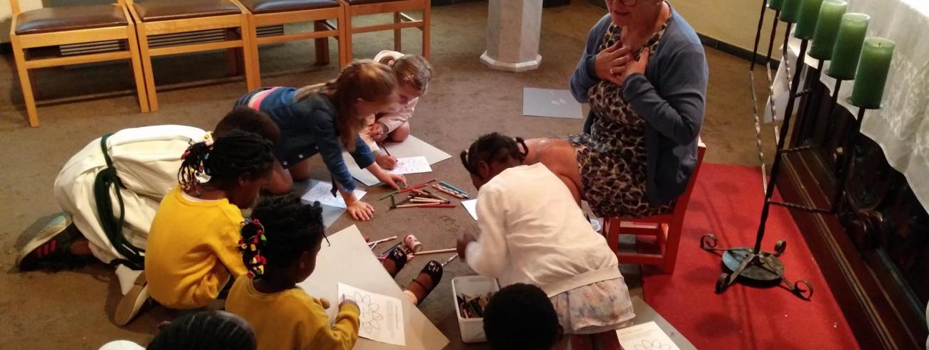 Kindernevendienst 