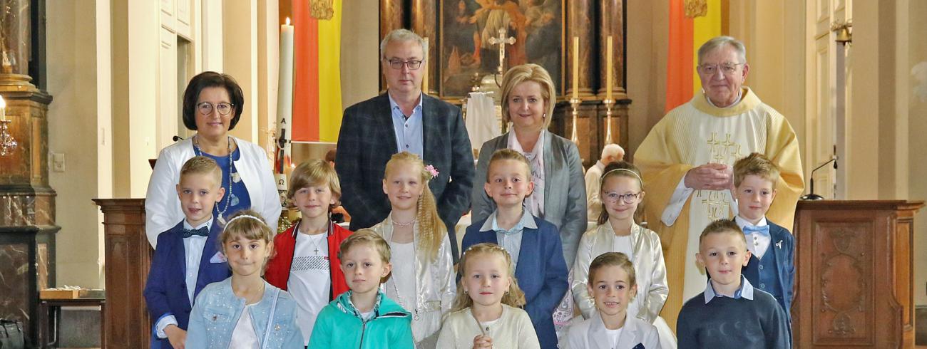 Eerste communie Gemeentelijke basisschool 