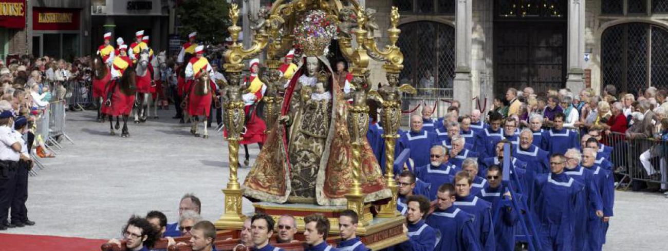 Procession de Hanswijk : une tradition depuis 1273 ! (c Hellen Mardaga) © Hanswijk&Processie