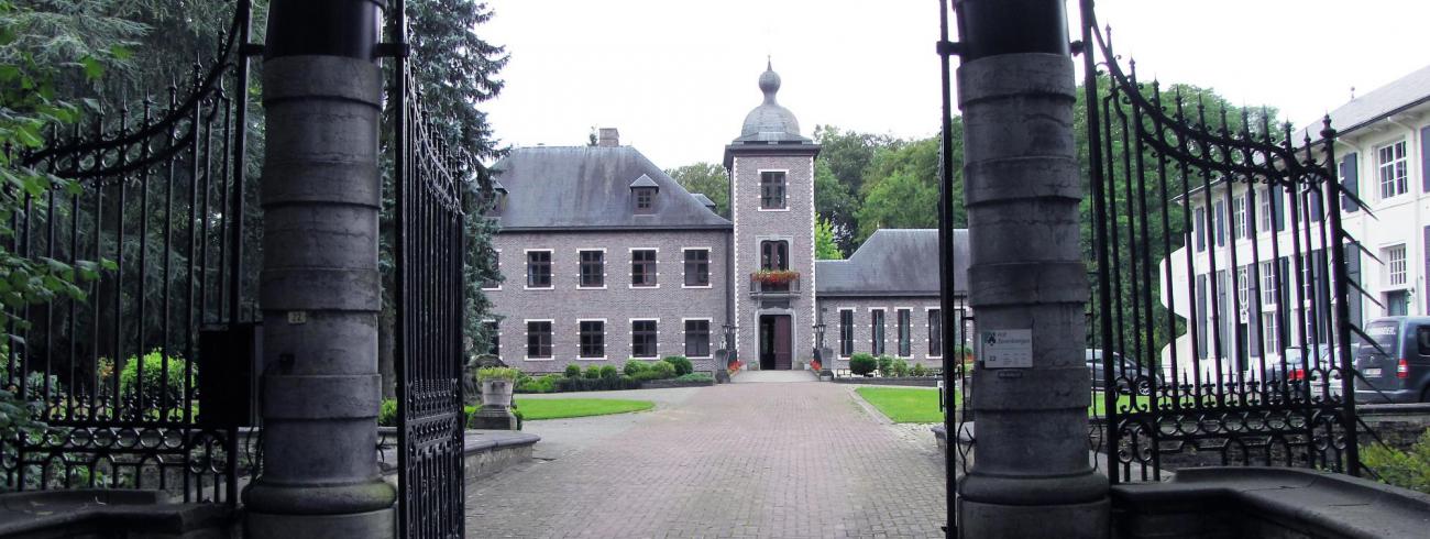 In Hof Zevenbergen in Ranst leven leken samen met zusters van het Convent van Betlehem. © Babs Mertens