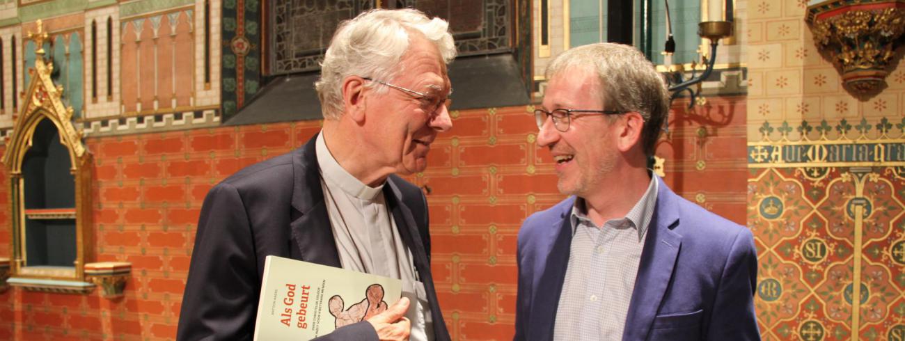 Antoon Arens met Mgr. Luc Van Looy © Bisdom Gent, foto: Ellen Eeckhout