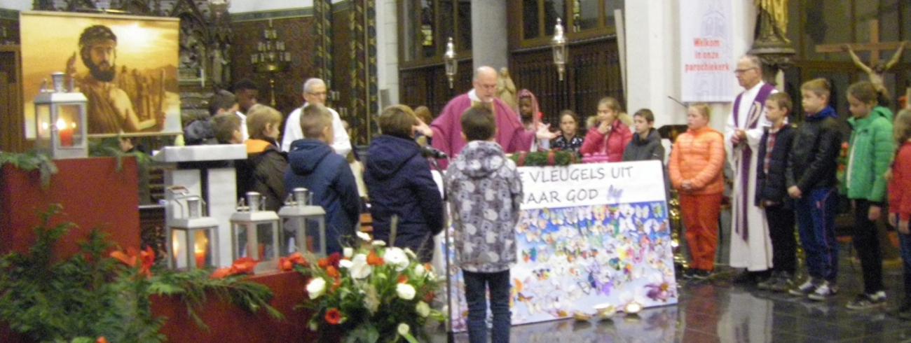 Het Onze Vader met de vijfdejaars © Kerk Stekene en Sint-Gillis-Waas