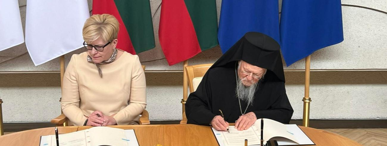 Ondertekening van het samenwerkingsakkoord © Oecumenisch Patriarchaat/Nikos Papachristou