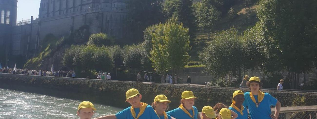 Falootjes in Lourdes © Bedevaarten Bisdom Gent