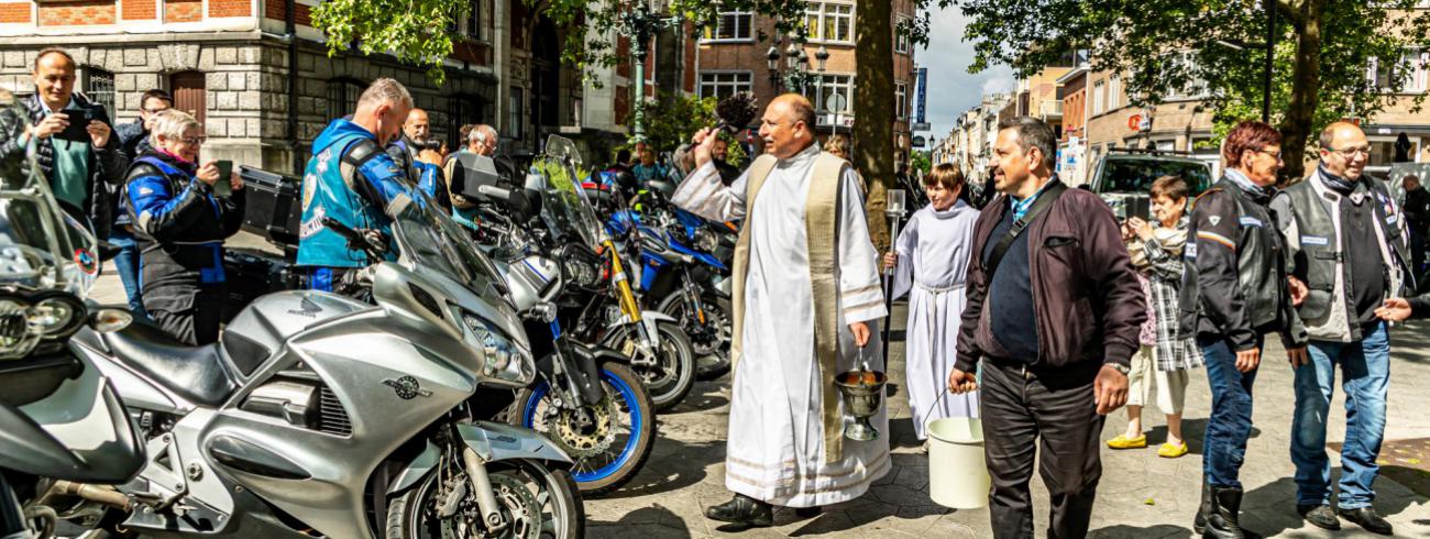 Moto zegening-3436.jpg © Frans Verwerft en Francis Gerits.